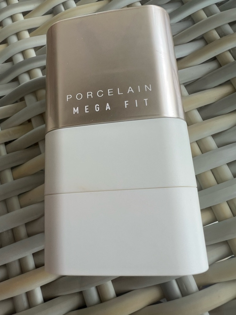 Chosungah Mega Fit Foundation Stick 01N Porcelain Beige k-beauty